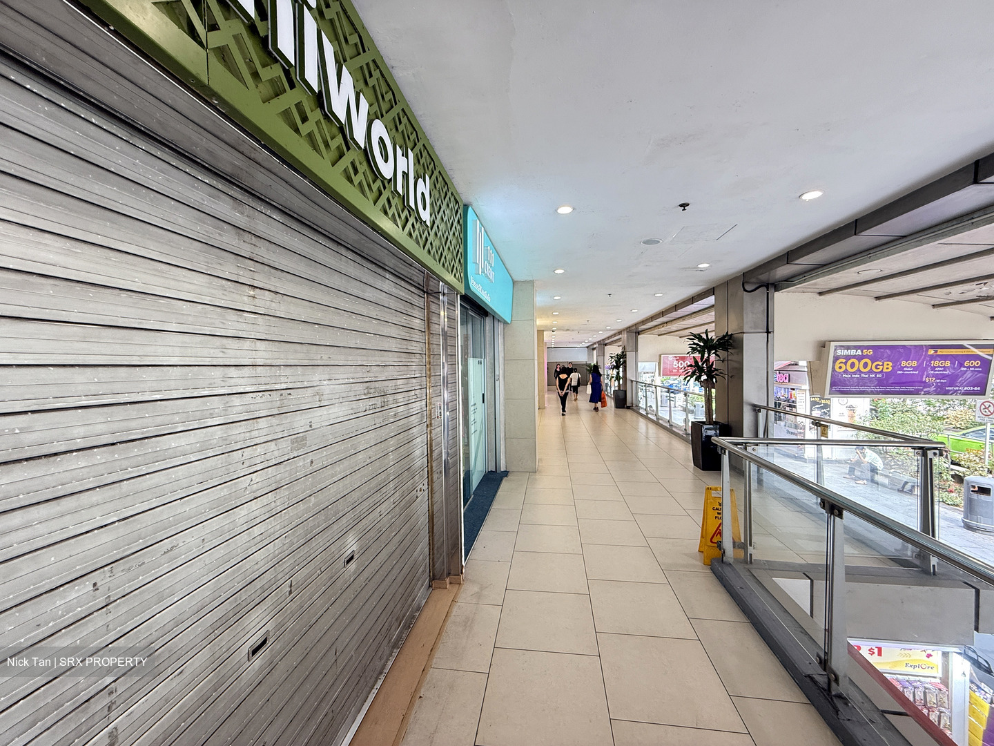 Lucky Plaza (D9), Retail #554353841